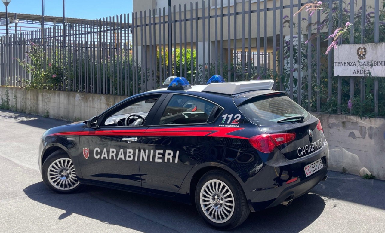 Furto di alcolici a Falconara, 30enne bloccato dai carabinieri