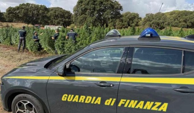 Sequestrata officina abusiva a Chiaravalle: rifiuti pericolosi