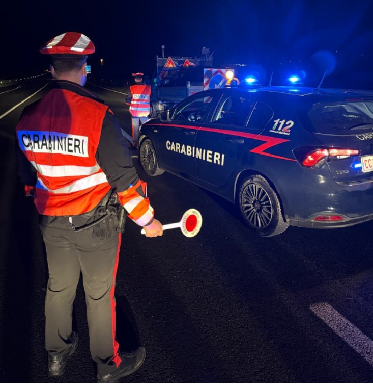 Scontro tra auto e scooter in piazza Don Minzoni: ferito 61enne