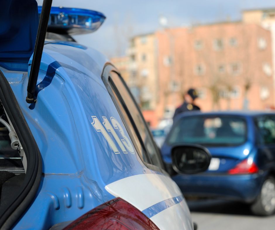 Lite per un ordine, cliente colpito in un fast food ad Ancona
