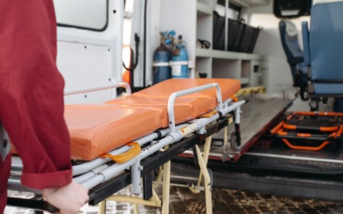 Ubriaco lungo la Cameranense, 30enne soccorso ad Ancona